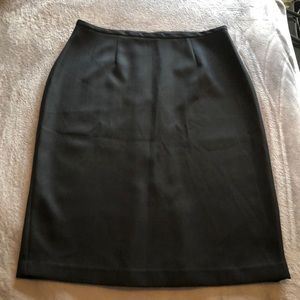 Black Skirt!